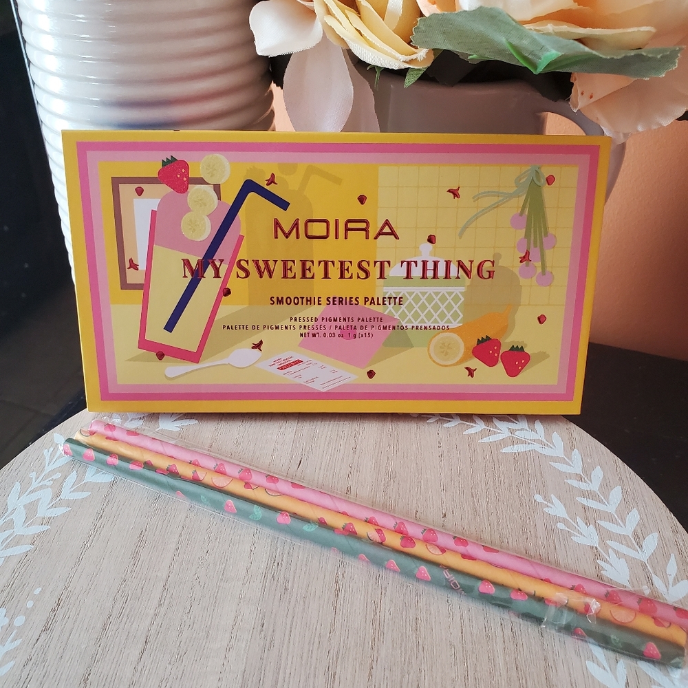 Moira eyeshadow palette